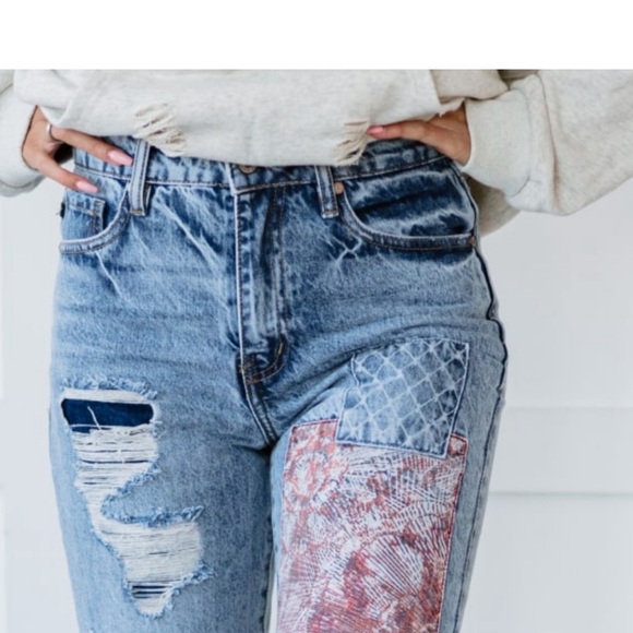 KanCan Womens Patchwork Boyfriend Jean - Picture 3 of 6